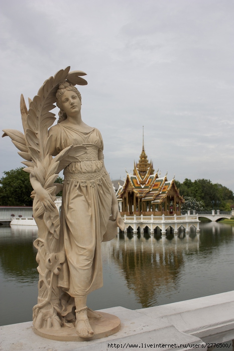 Aisawana-Dhipaya-Asana Pavilion