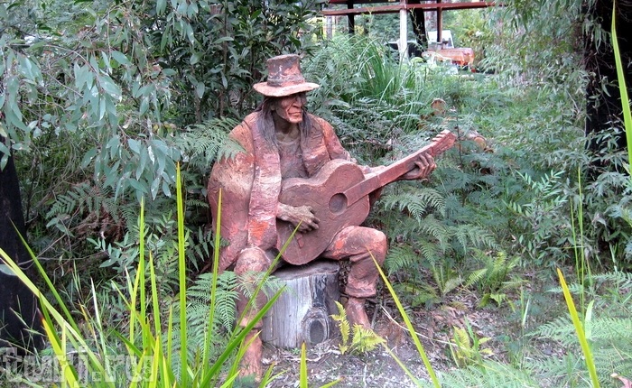 Сказочные скульптуры в саду Бруно Торфса.
